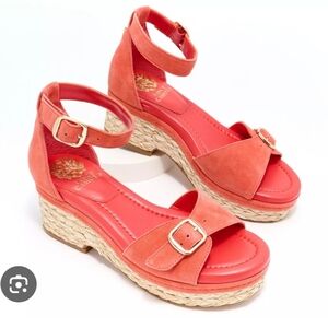 VINCE CAMUTO Peach POP Wedge Sandals Size 9M